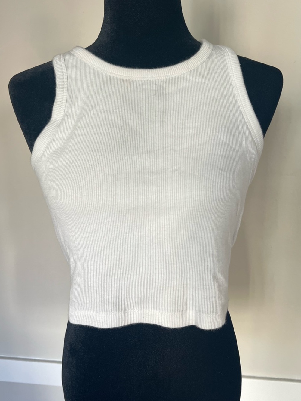 Offline By Aerie Cream White High‎ Neck Fitted Ribbed Cropped Tank Top Sz M